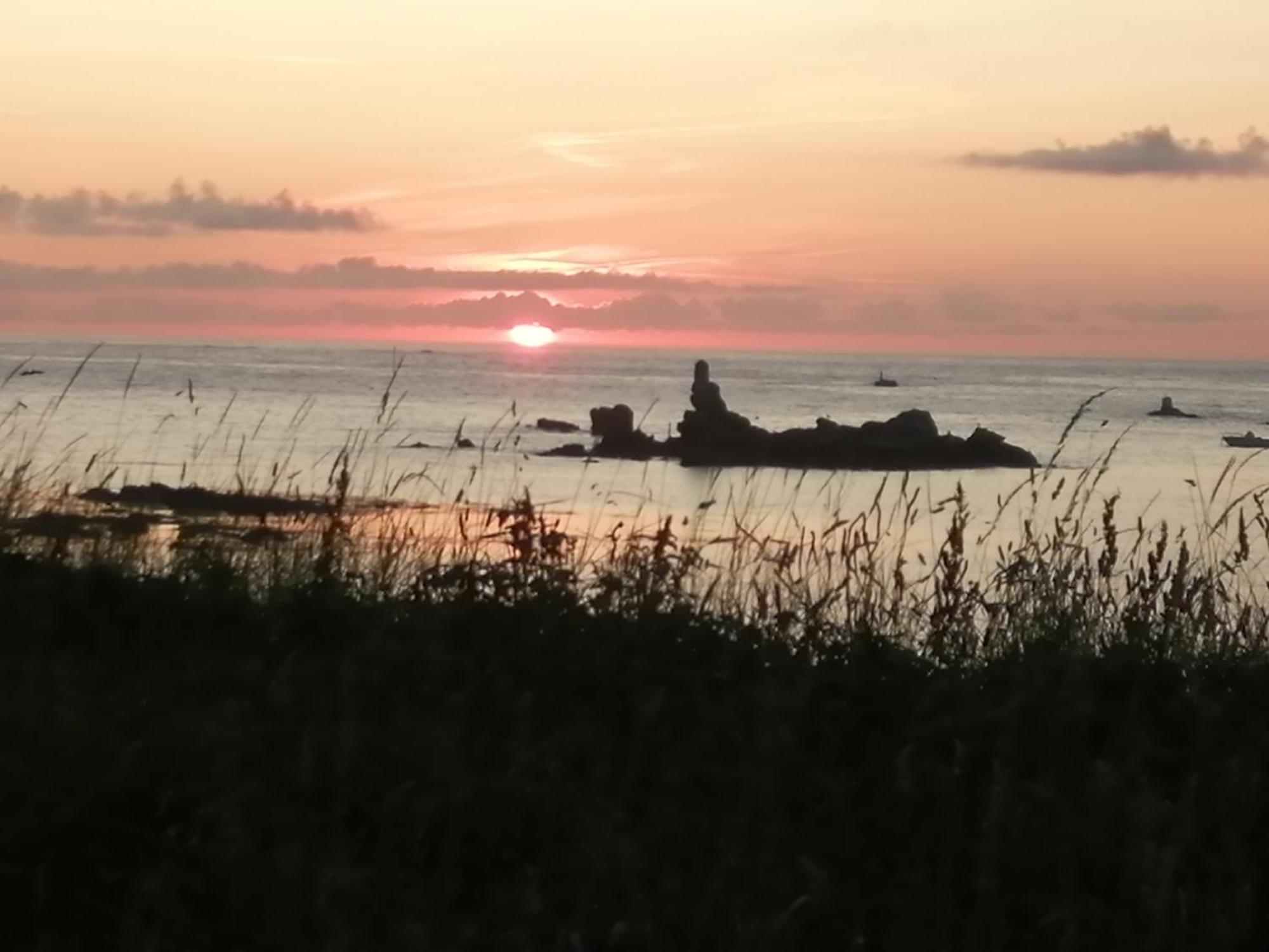 Cote West Bed & Breakfast Porspoder Bagian luar foto