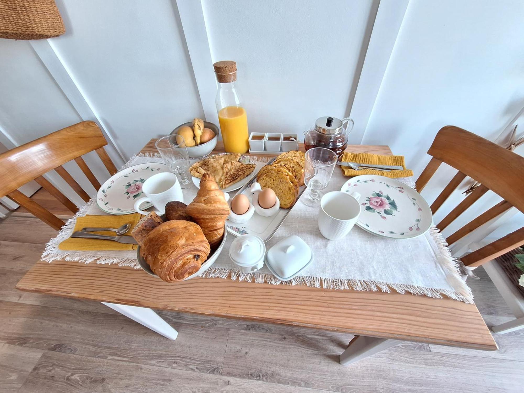 Cote West Bed & Breakfast Porspoder Bagian luar foto