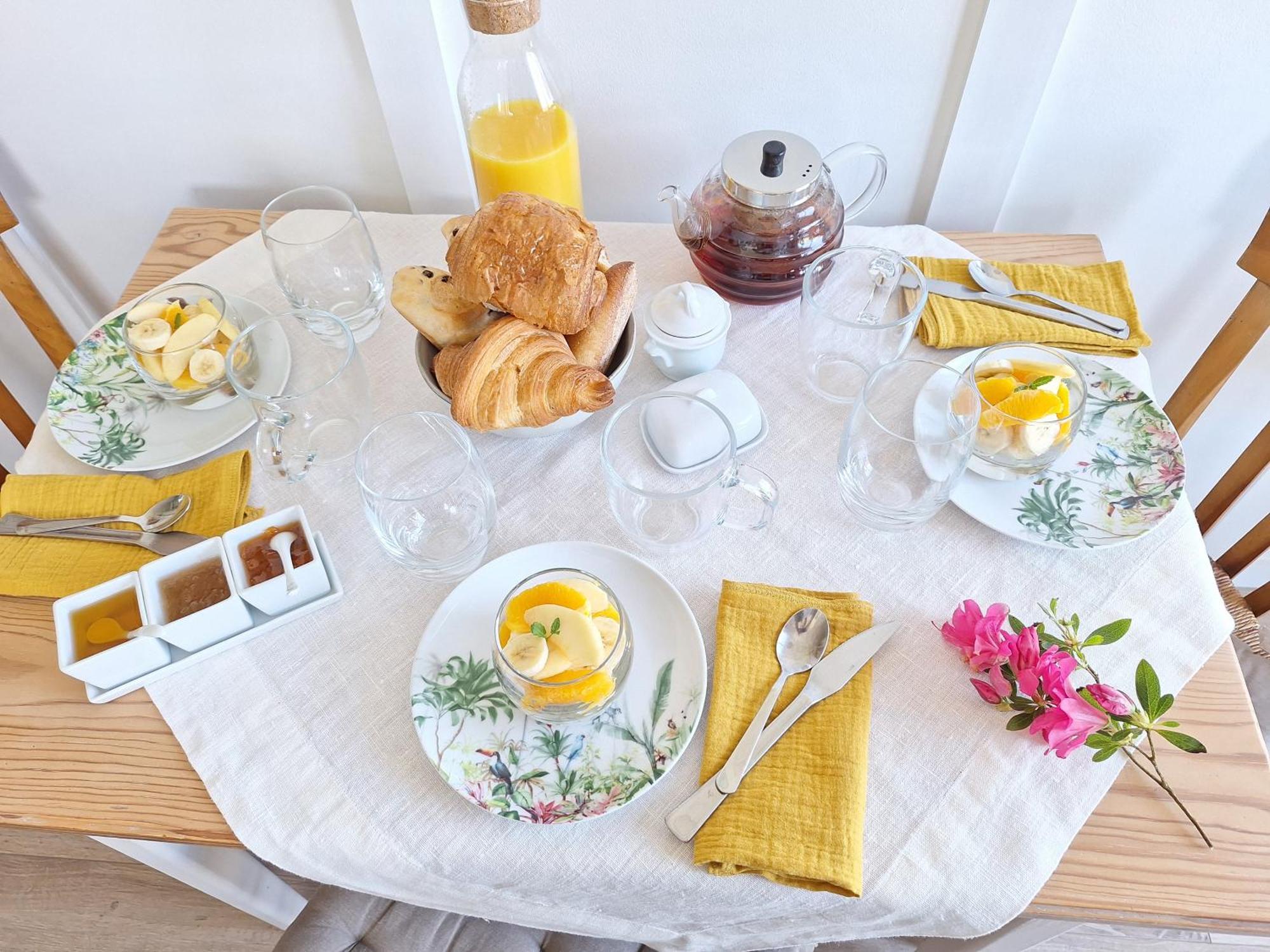 Cote West Bed & Breakfast Porspoder Bagian luar foto