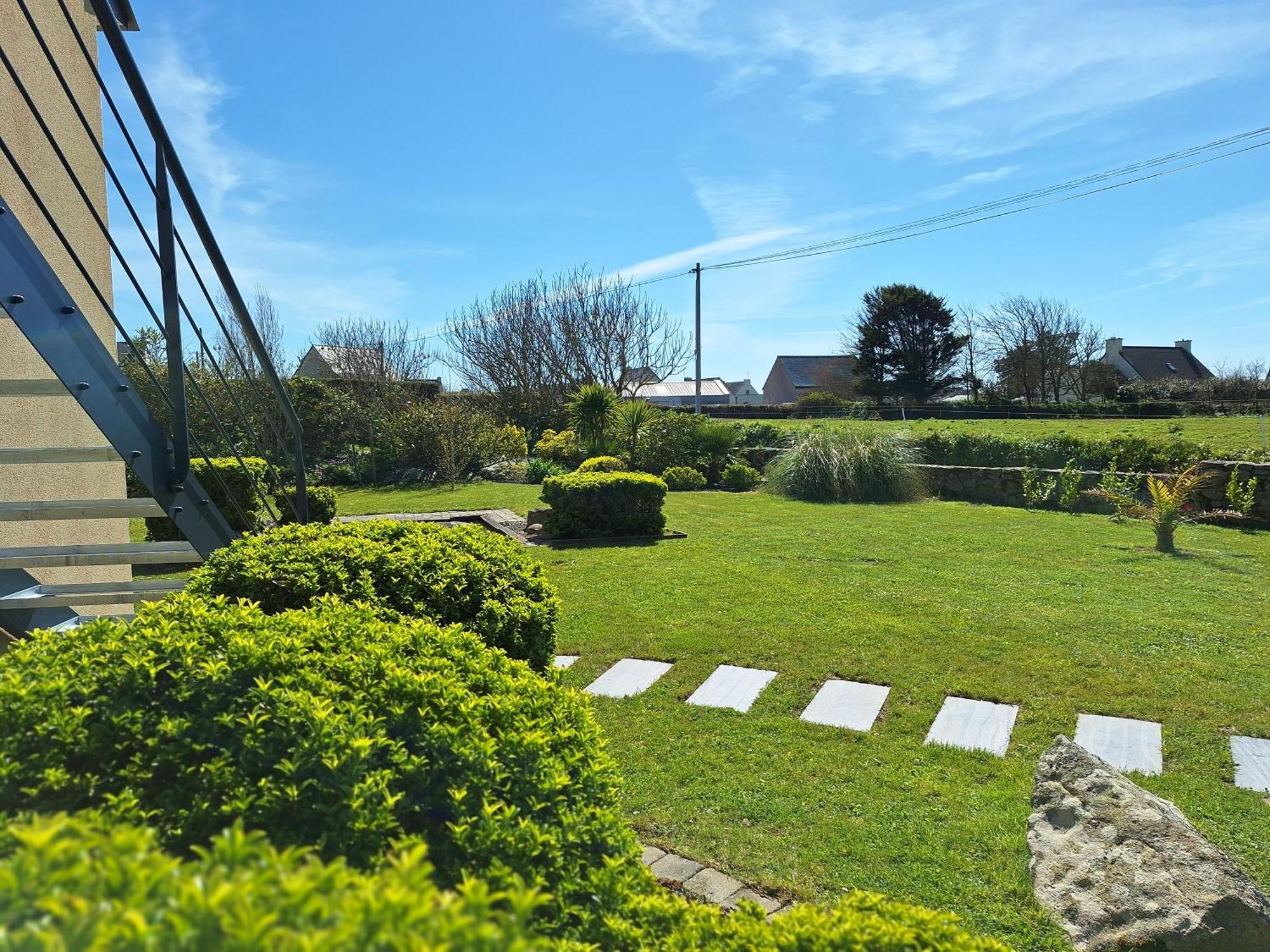 Cote West Bed & Breakfast Porspoder Bagian luar foto